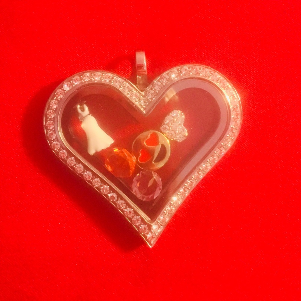 Large crystal Origami Owl Clear face locket